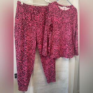 Zenana Outfitters Pink Leopard Print Lounge Set